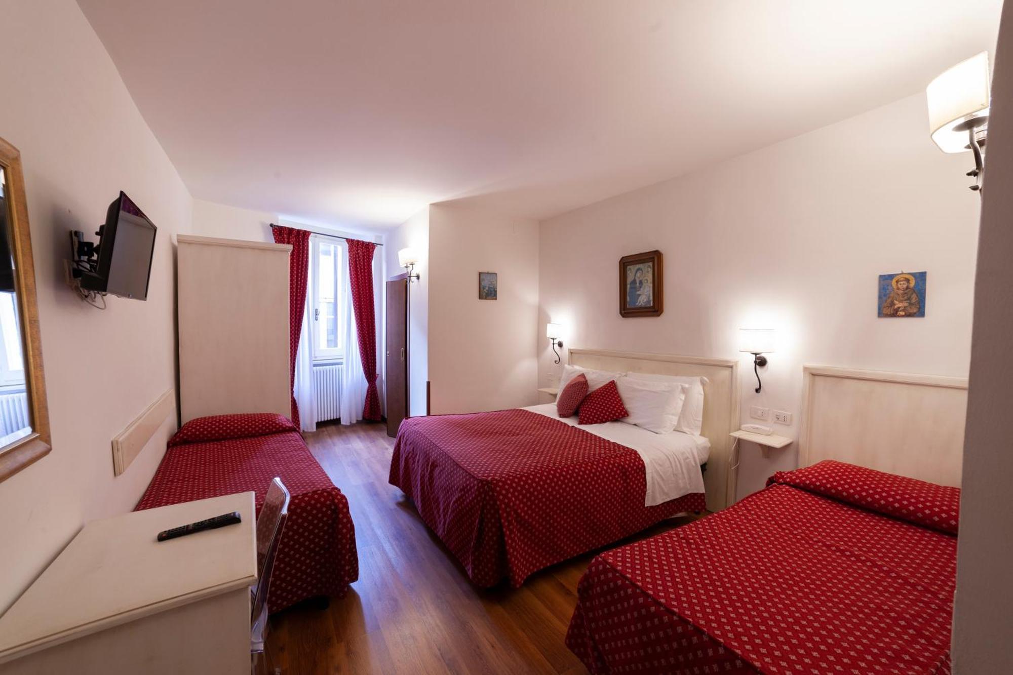 Hotel Pax Assisi Esterno foto