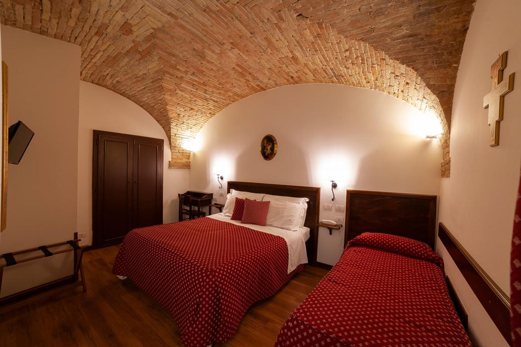 Hotel Pax Assisi Esterno foto