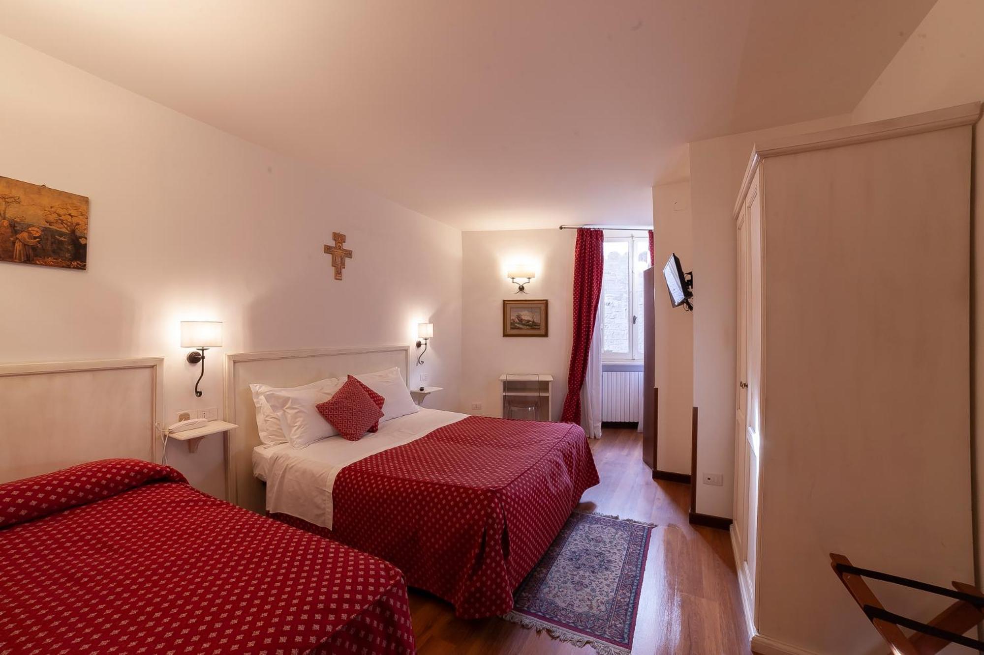 Hotel Pax Assisi Esterno foto