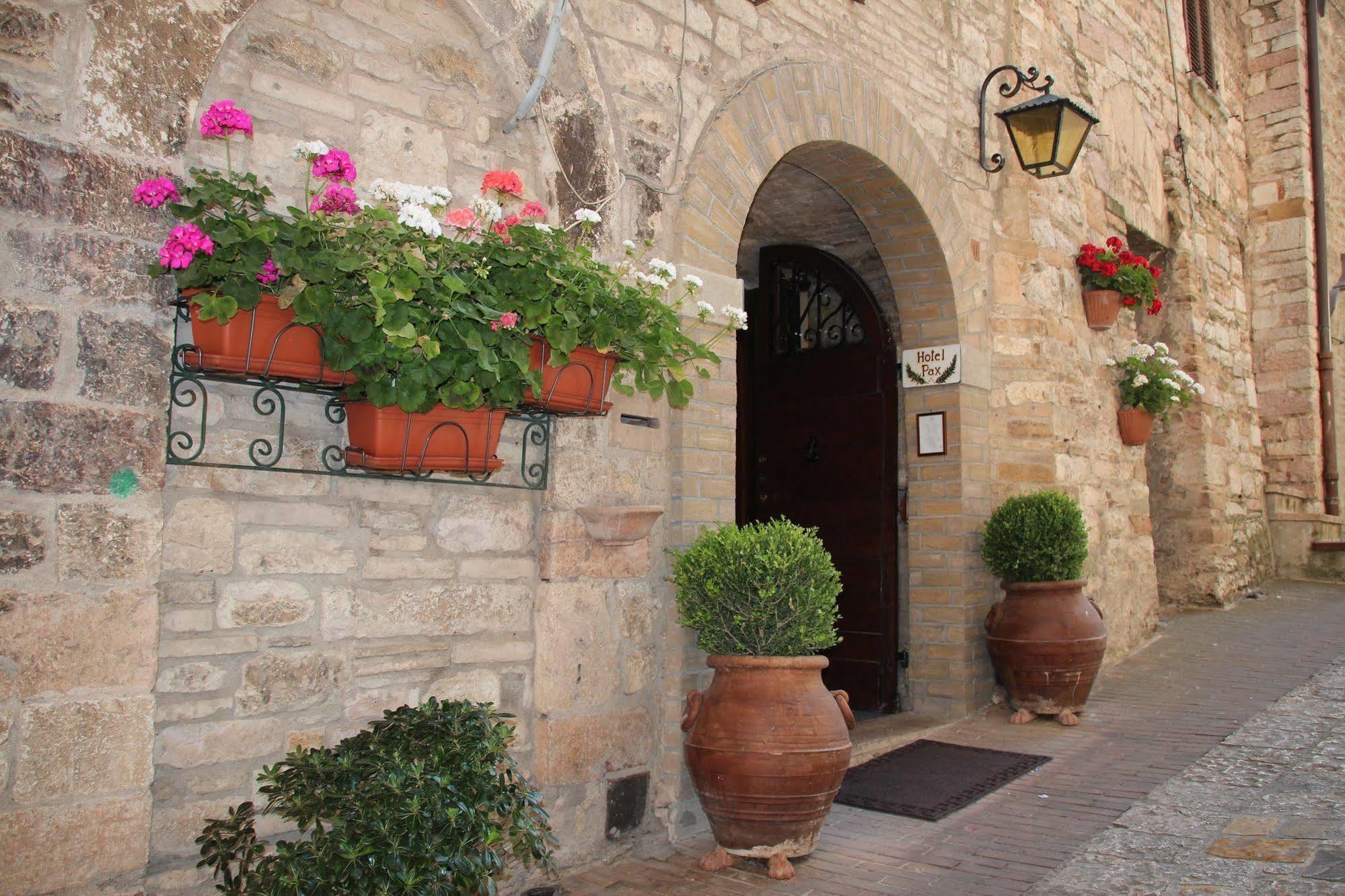 Hotel Pax Assisi Esterno foto